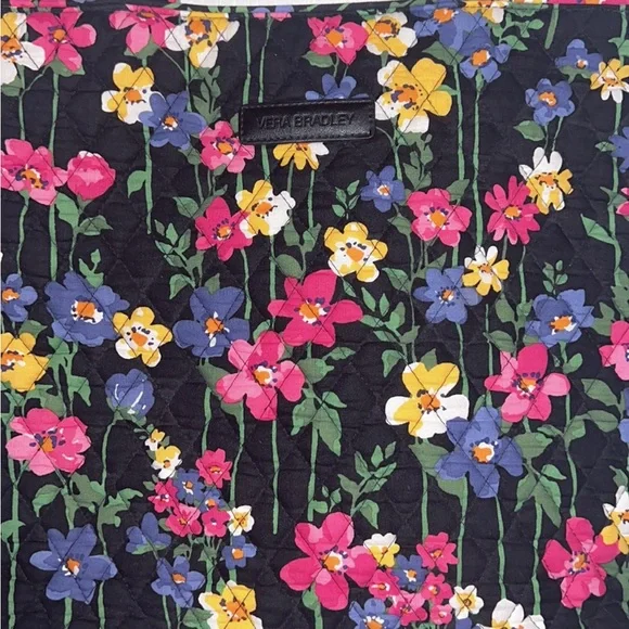 ๐ค๐๐๐๐Beautiful Brand New Vera Bradley tote bag - Picture 5 of 8